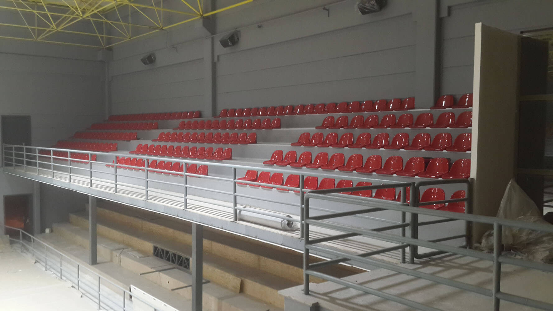 Galatasay Spor Kul�b� �ift Kat �elik Trib�n�